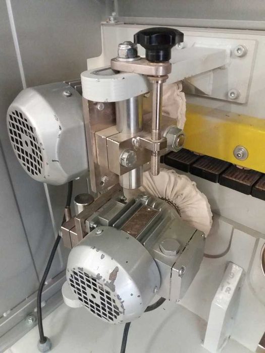 Okleiniarka. WSTĘPNE FREZOWANIE. Compact 7. 2009r.