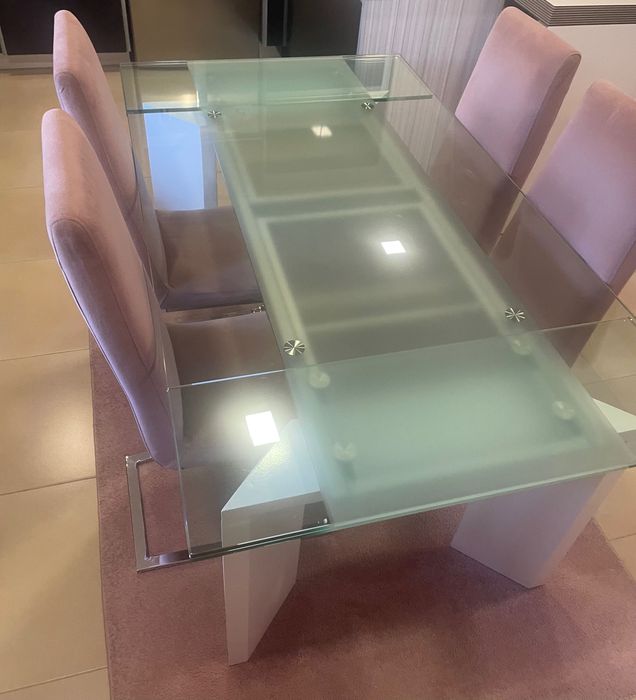 Mesa jantar extensível com 4 cadeiras