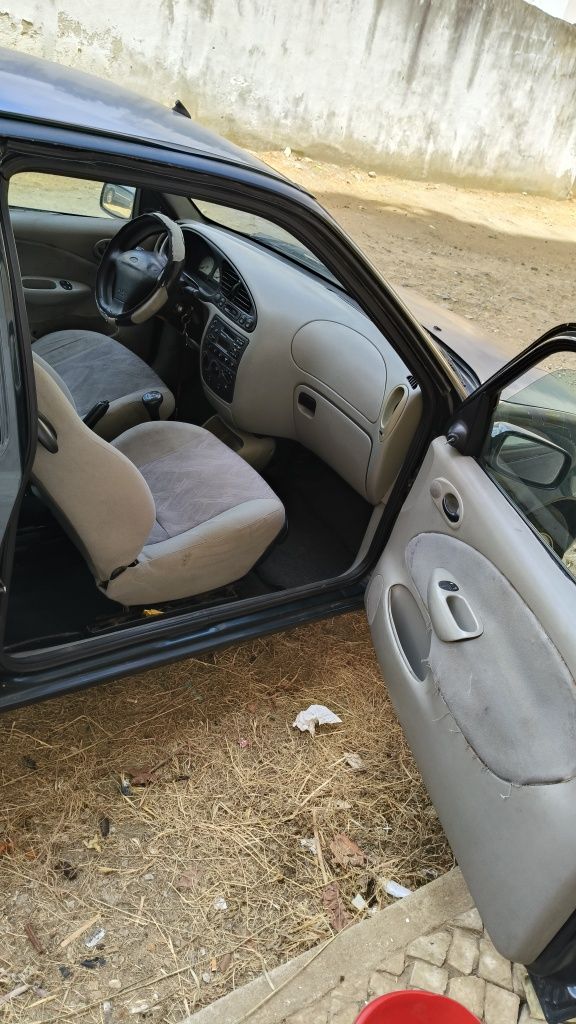 Ford fiesta sedan 98
