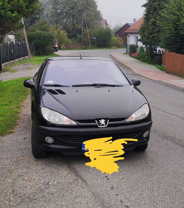 Peugeot 206cc, rok2001,  1,6  109km stan dobry. Czytaj opis.