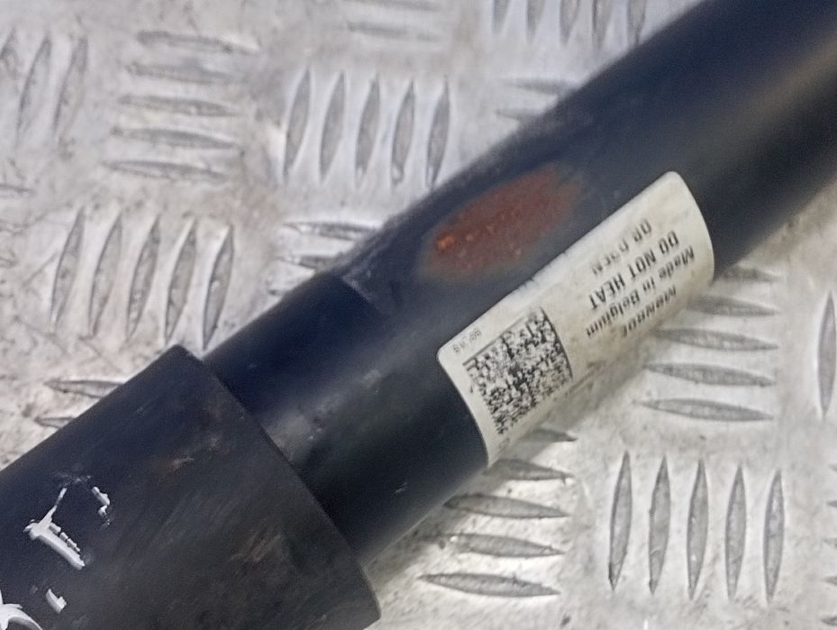 Стійка амортизатора заднього правого Porsche Cayenne 9Y0 Порш Каєн