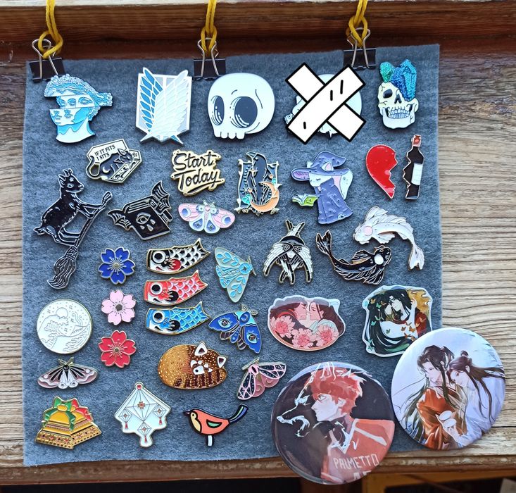 Піни металеві, значки, різні, Все заради гри, Благословення небесного