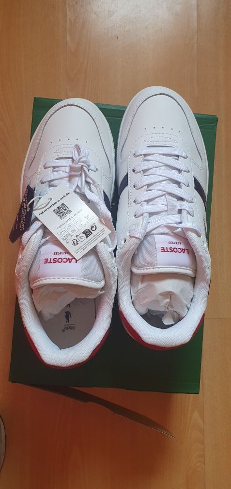 Sapatilhas Lacoste novas