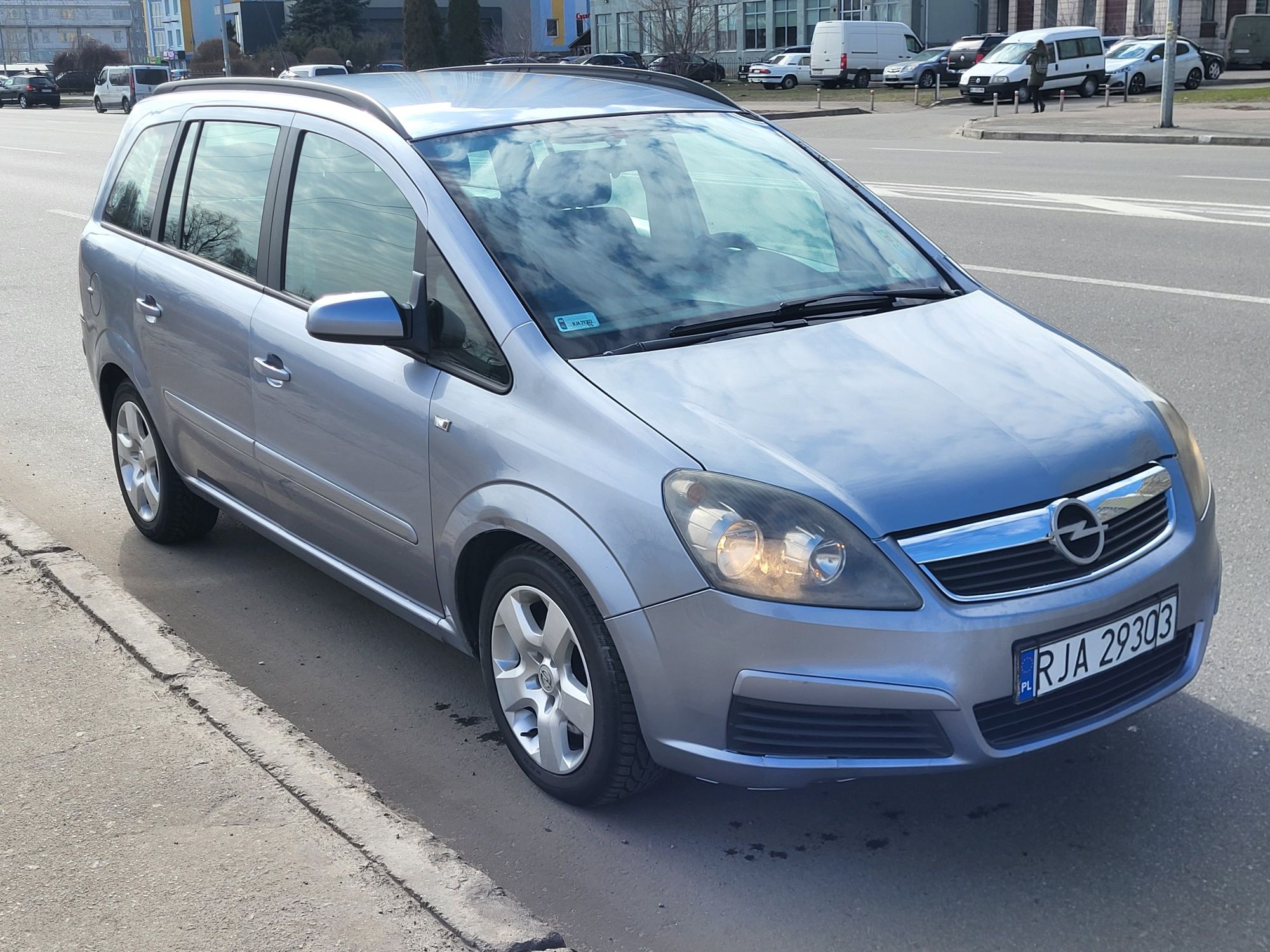 Opel Zafira B 2007рік 7місць вже в Києві не Розмитнена