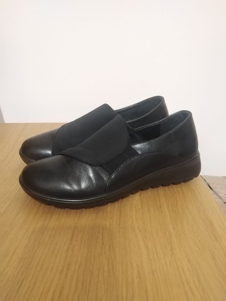 0Buty 38 Go Soft damskie wsuwane mokasyny półbuty sneakers