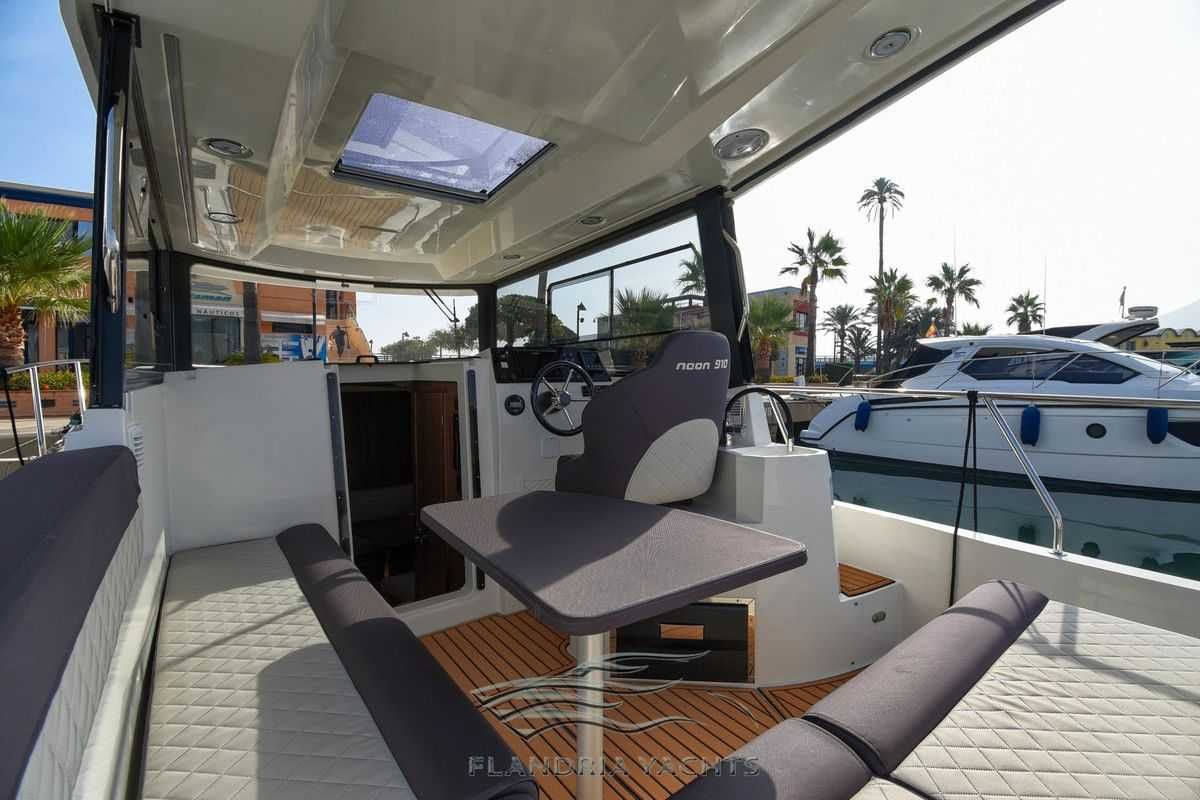 Nowa łódź motorowa Nautic 990_rok produkcji 2024_HOUSEBOAT_ESKAPADER