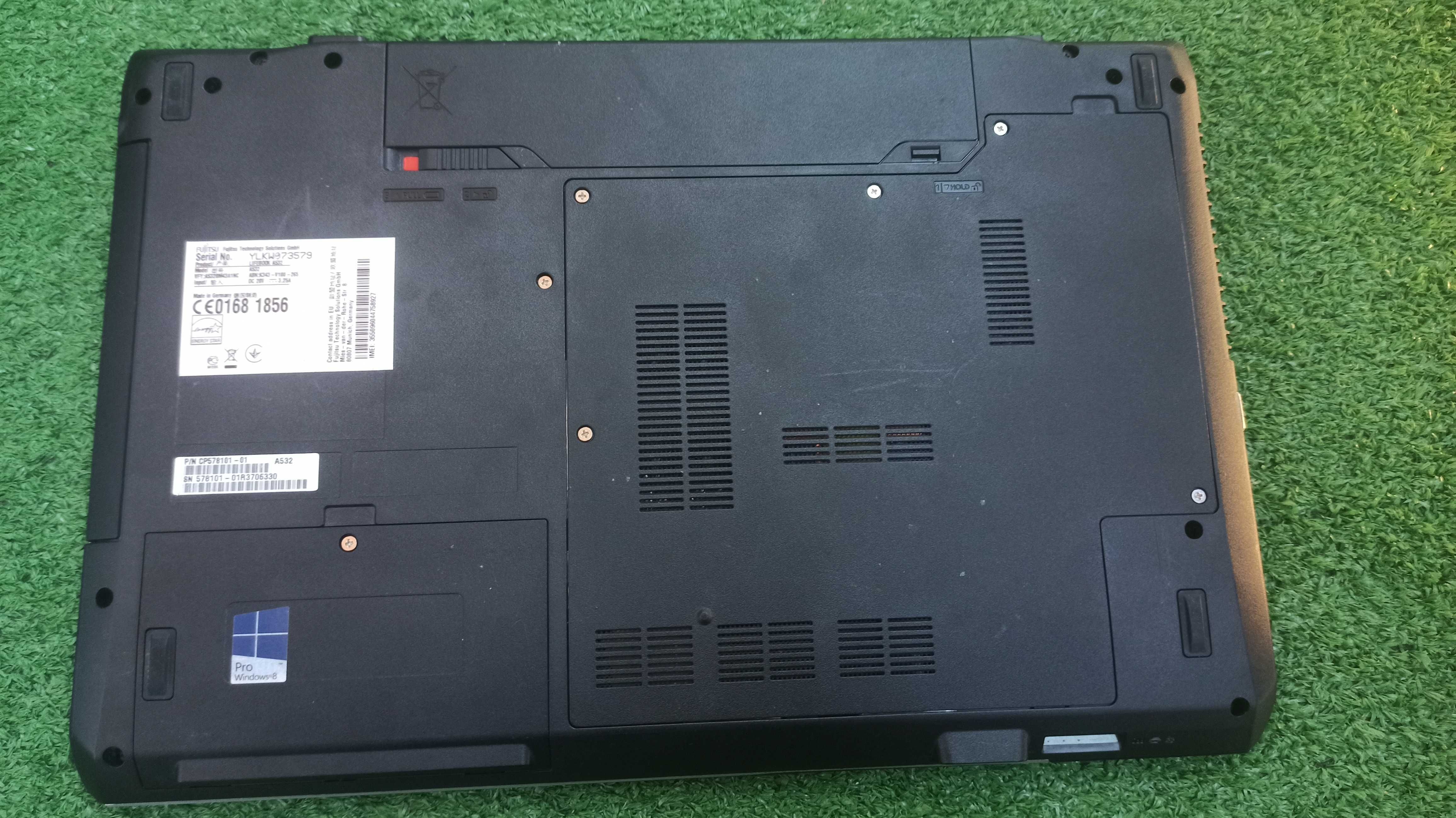 Laptop Fujitsu A532