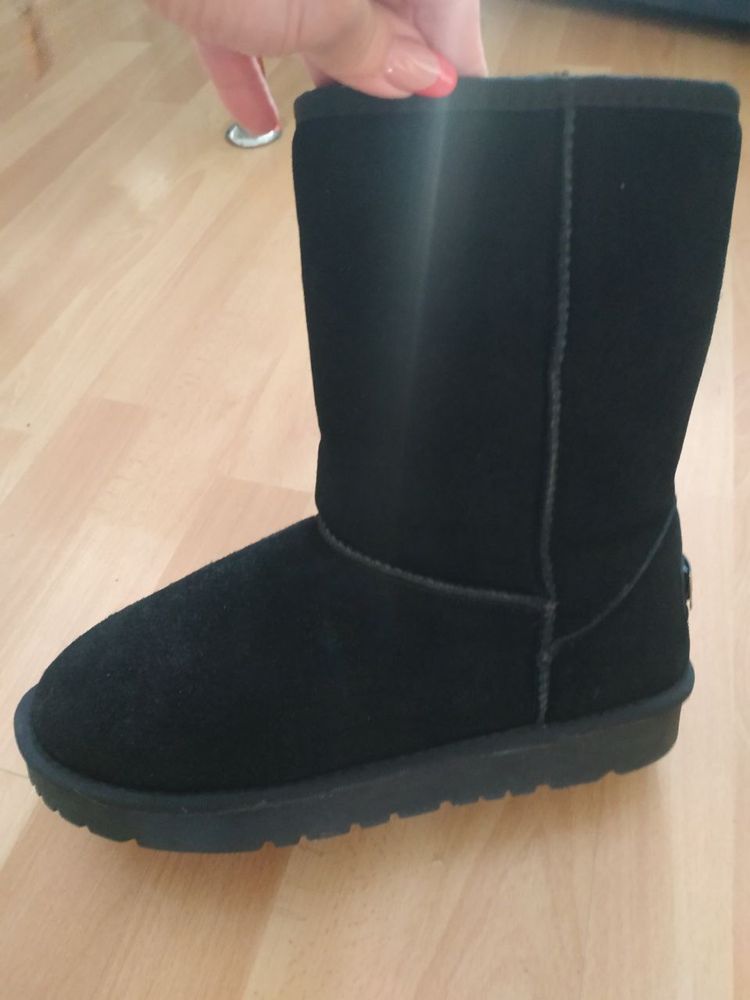 Продам угги UGG 43 размер