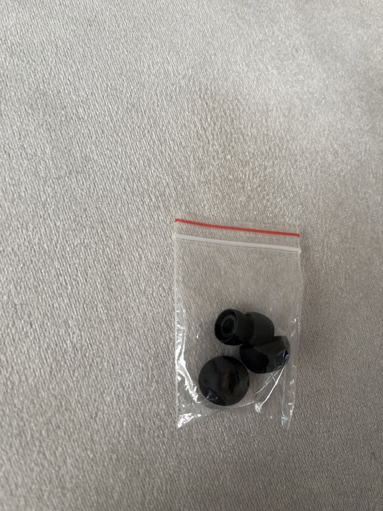 Nowe czarne gumki nakładki do słuchawek dousznych 2 rodzaje