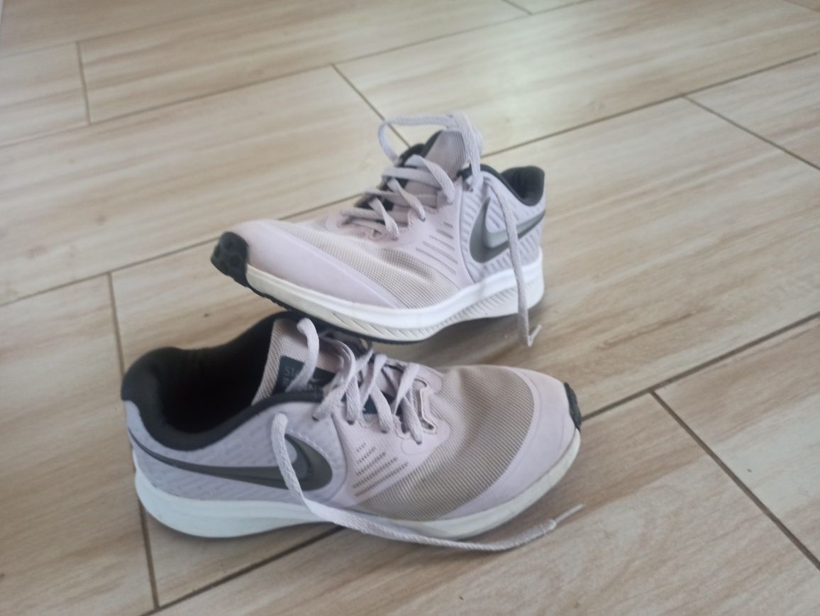 Nike runner 36,5 dziewczęce lekkie