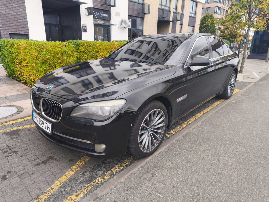 BMW 7 Series 2011