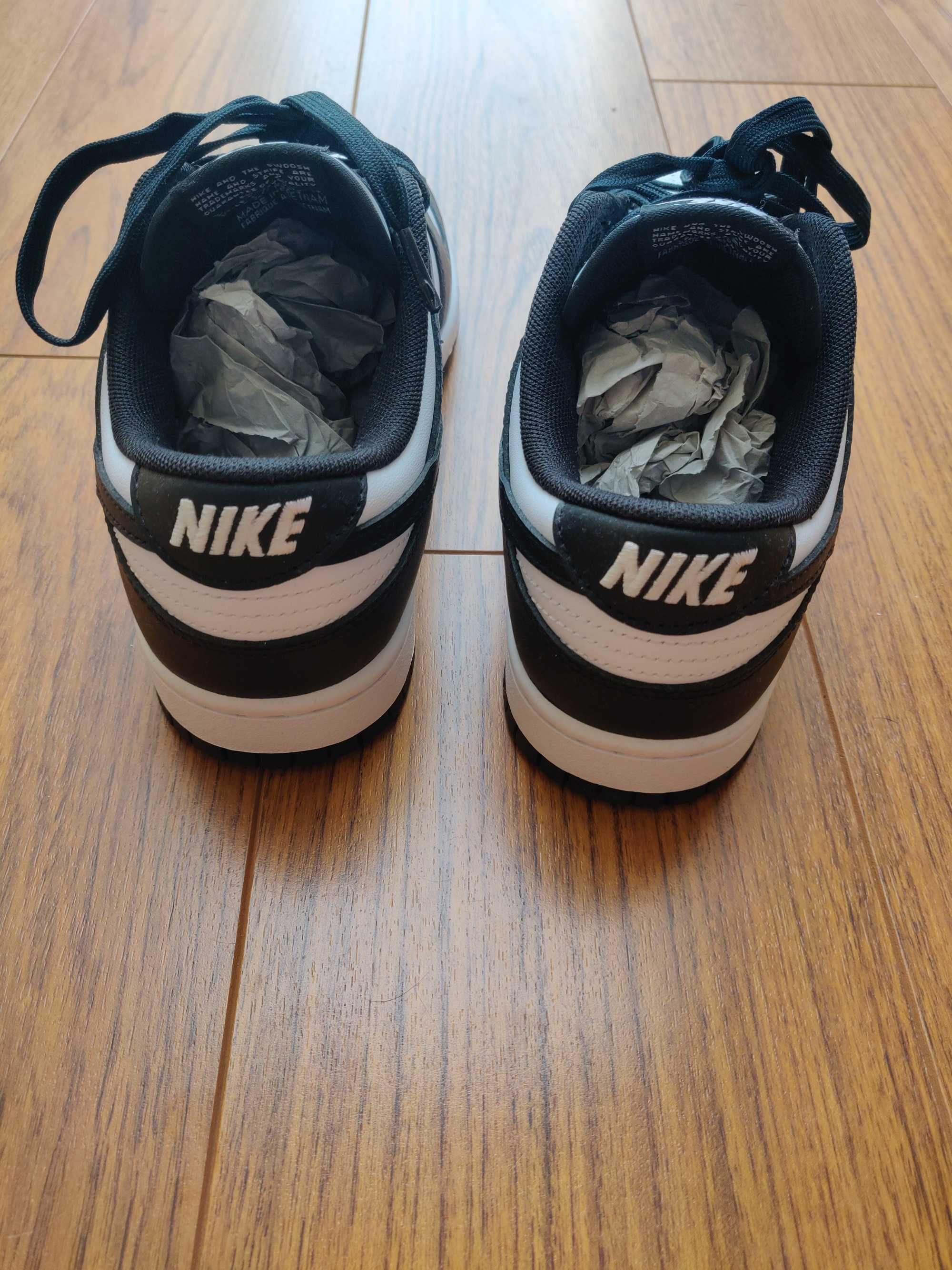 Nike Dunk Low (Panda) - tamanho 40