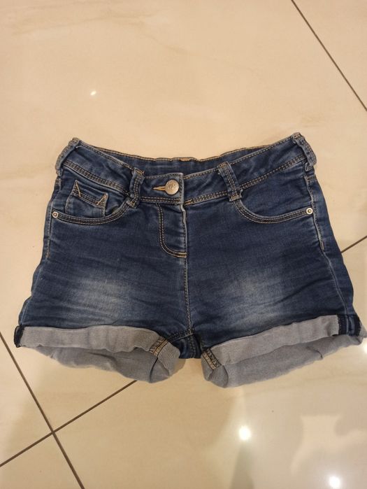 Krótkie jeansowe spodenki dla dziewczynki, rozmiar 128 cm