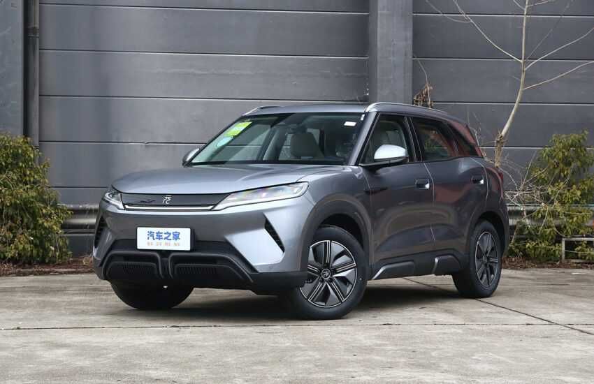Електромобіль BYD Yuan Up .  AUTOCHINA  Кривий Ріг .