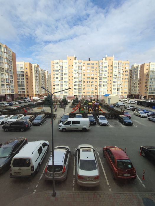 Цена с оформлением! 37 КВ.м. Новый ремонт. Без комисси.