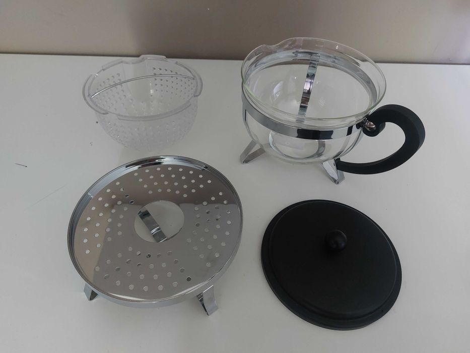 BODUM CHAMBORD SET Zaparzacz do herbaty z filtrem + podgrzewacz 1,3L