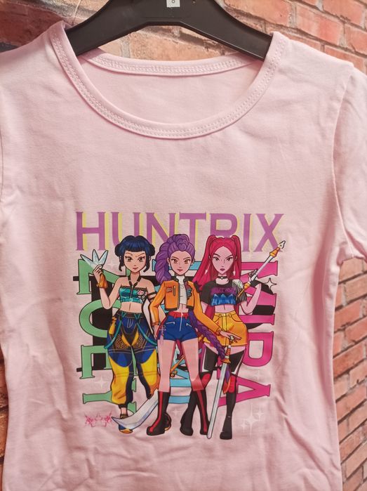 Pudrowa koszulka Huntrix K-pop 158 164