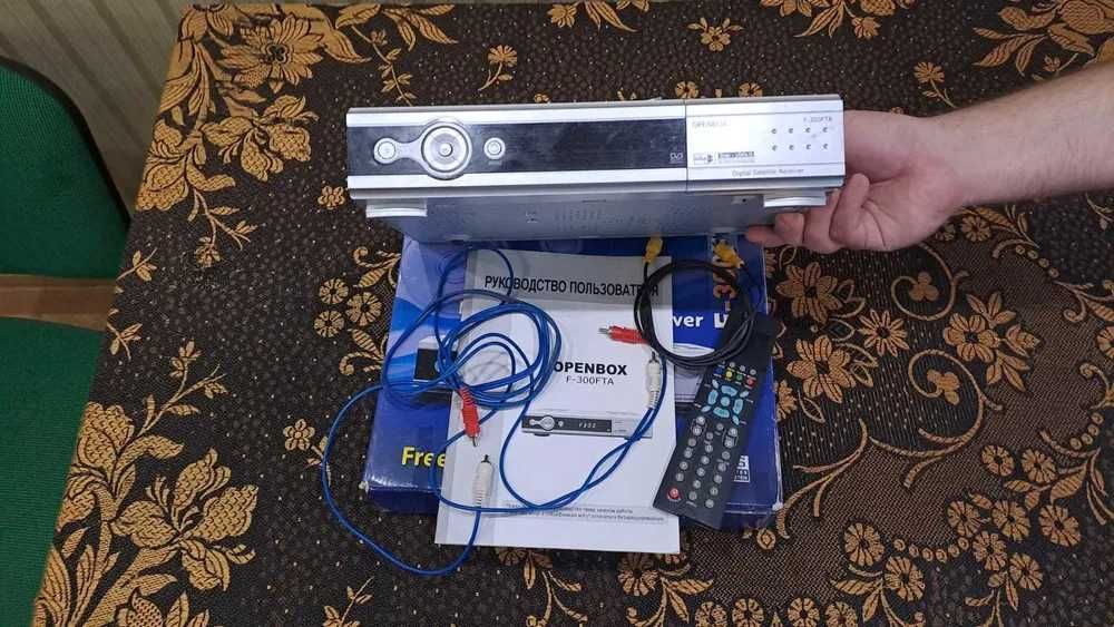 Супутниковий TV тюнер OPENBOX F300FTA