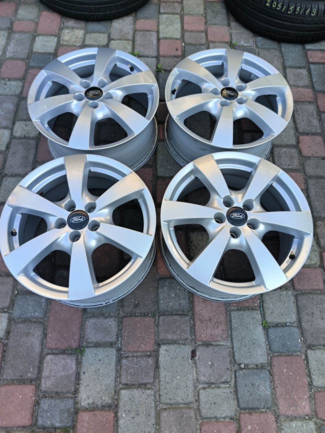 Felgi aluminiowe 17 Ford Focus Galaxy SMax CMax Kuga Mondeo 5x108