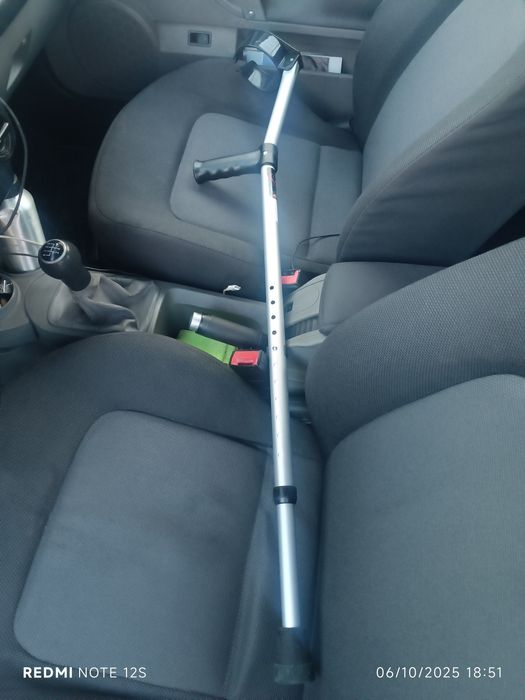 Muleta/Canadiana ajustável em alumínio