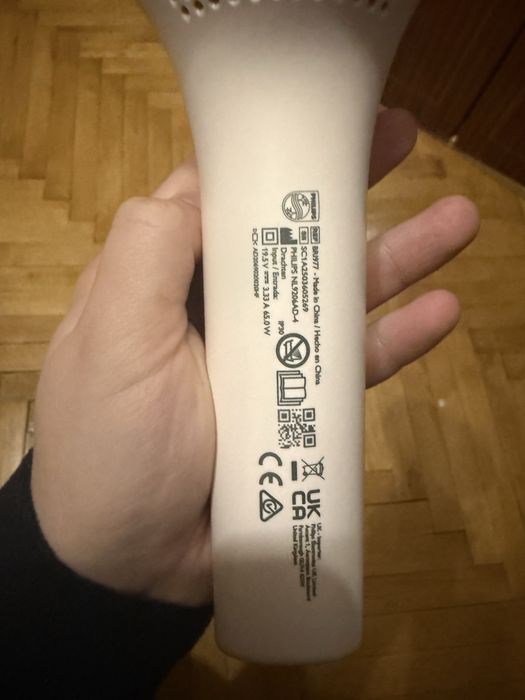 Фотоепілятор philips Lumea BRI977/00