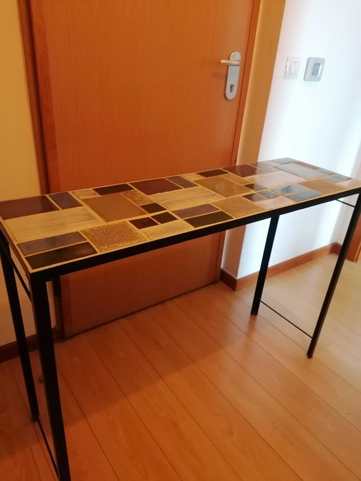Consola AREA® tampo azulejos