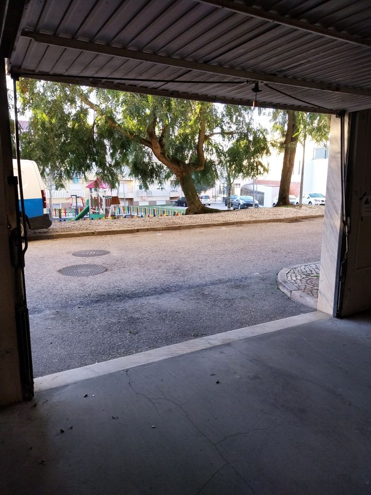 Apartamento T2 com Garagem em Alverca - Arcena - Lisboa a 10 minutos