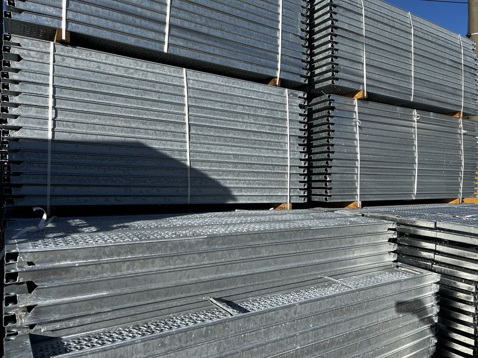 Rusztowania elewacyjne syst. Plettac 120 m2