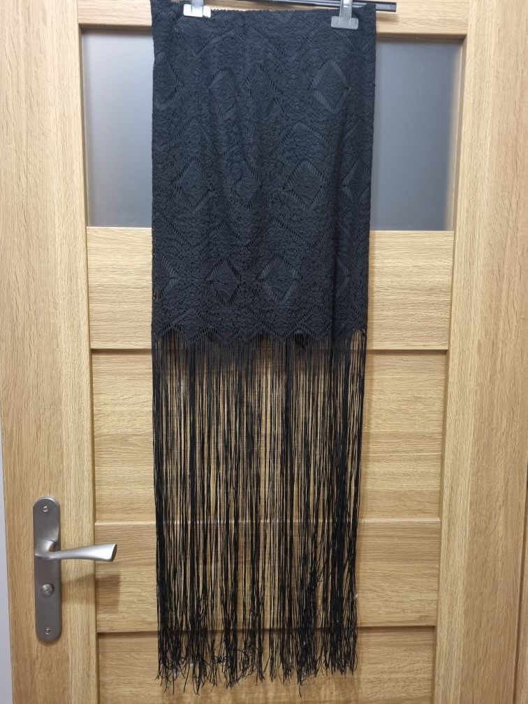 Czarna spódnica z frędzlami firmy Cocho 36 boho