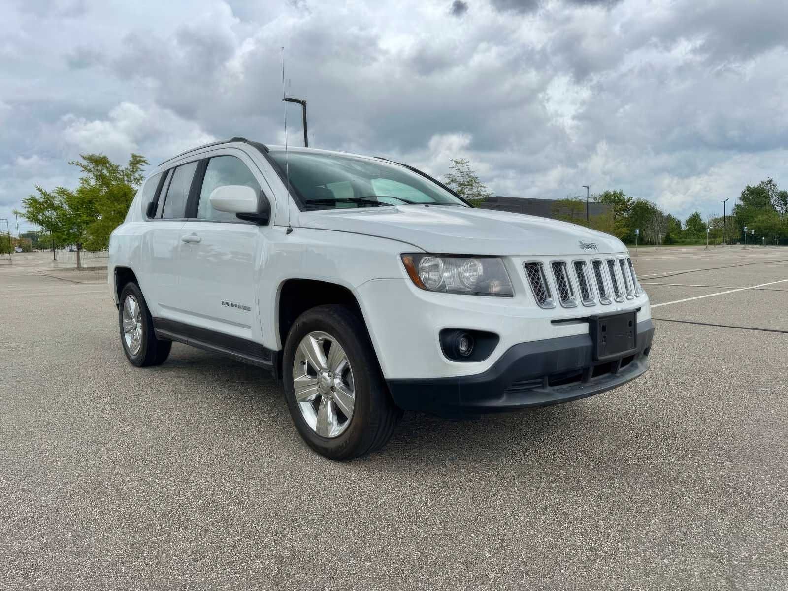 Jeep Compass Latitude      2016