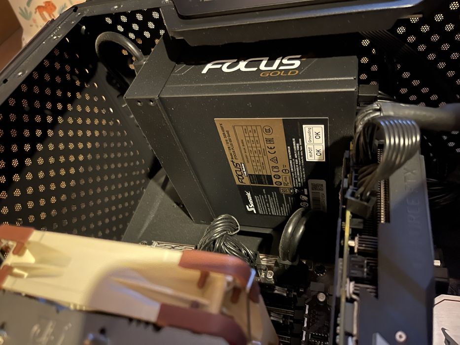 PC Gaming + Monitor BenQ Zowie XL | RTX 2070 | i5-9500F | 16GB RAM