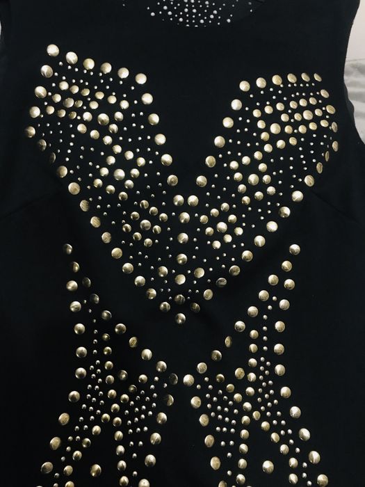 Sukienka z dżetami reserved