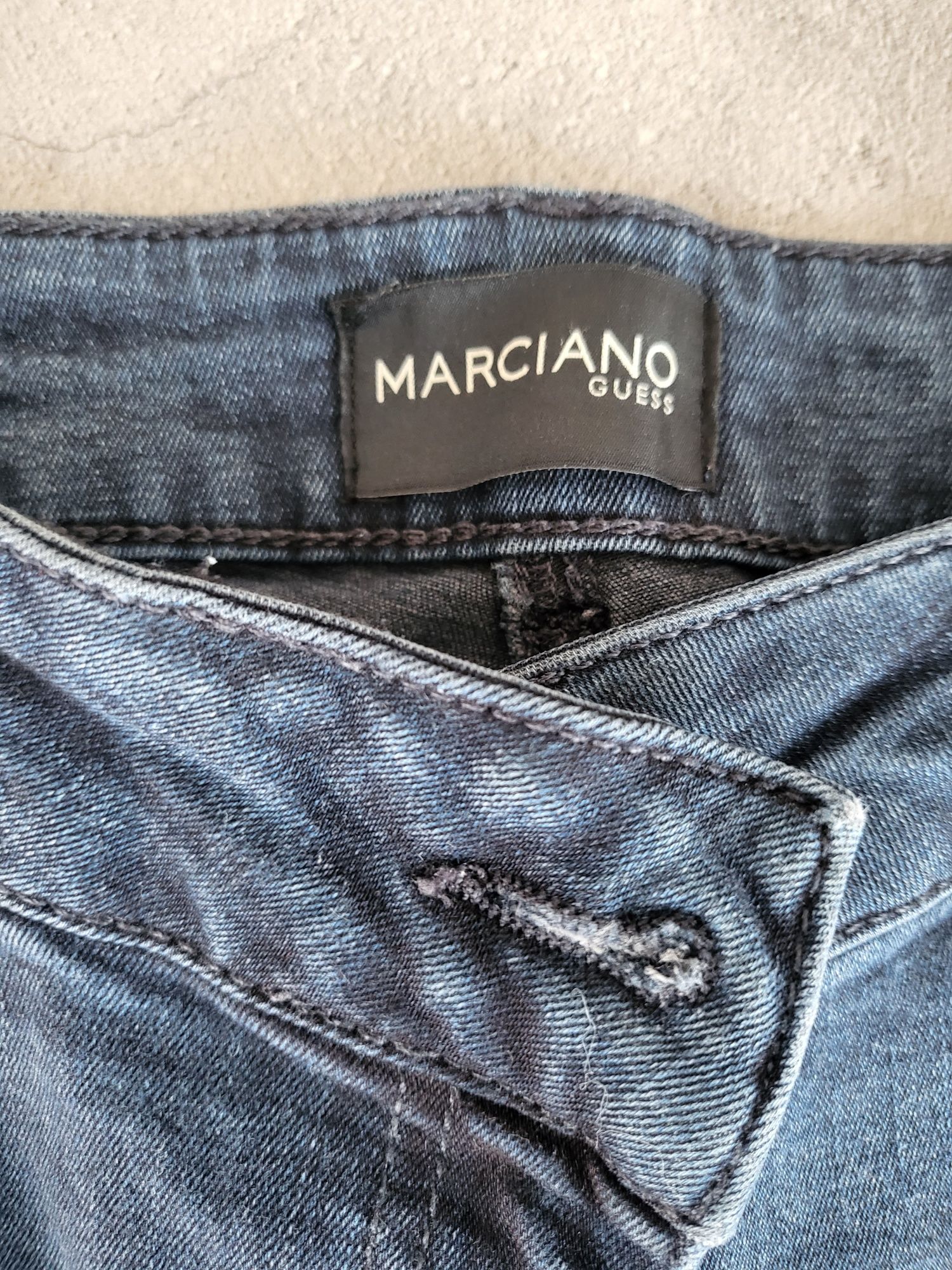 Guess kolekcja Marciano spodnie damskie jeansowe rozmiar 31 stan bdb