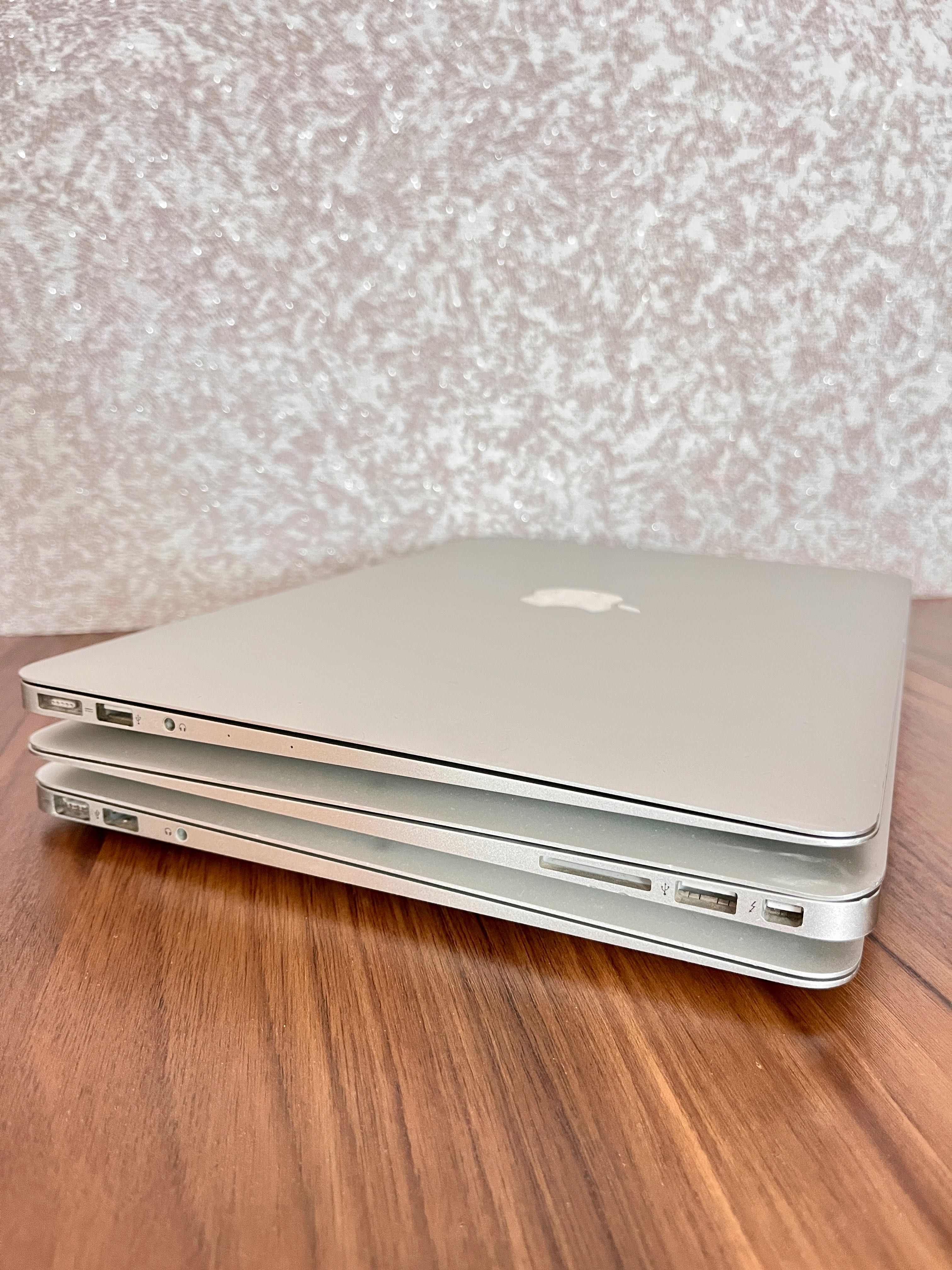Лот 9 MacBook — від 11” Air до 13” Pro