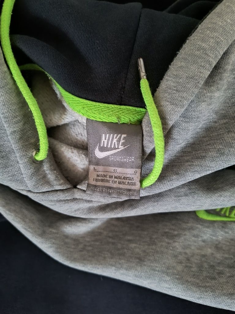 Sprzedam Bluzy Nike.