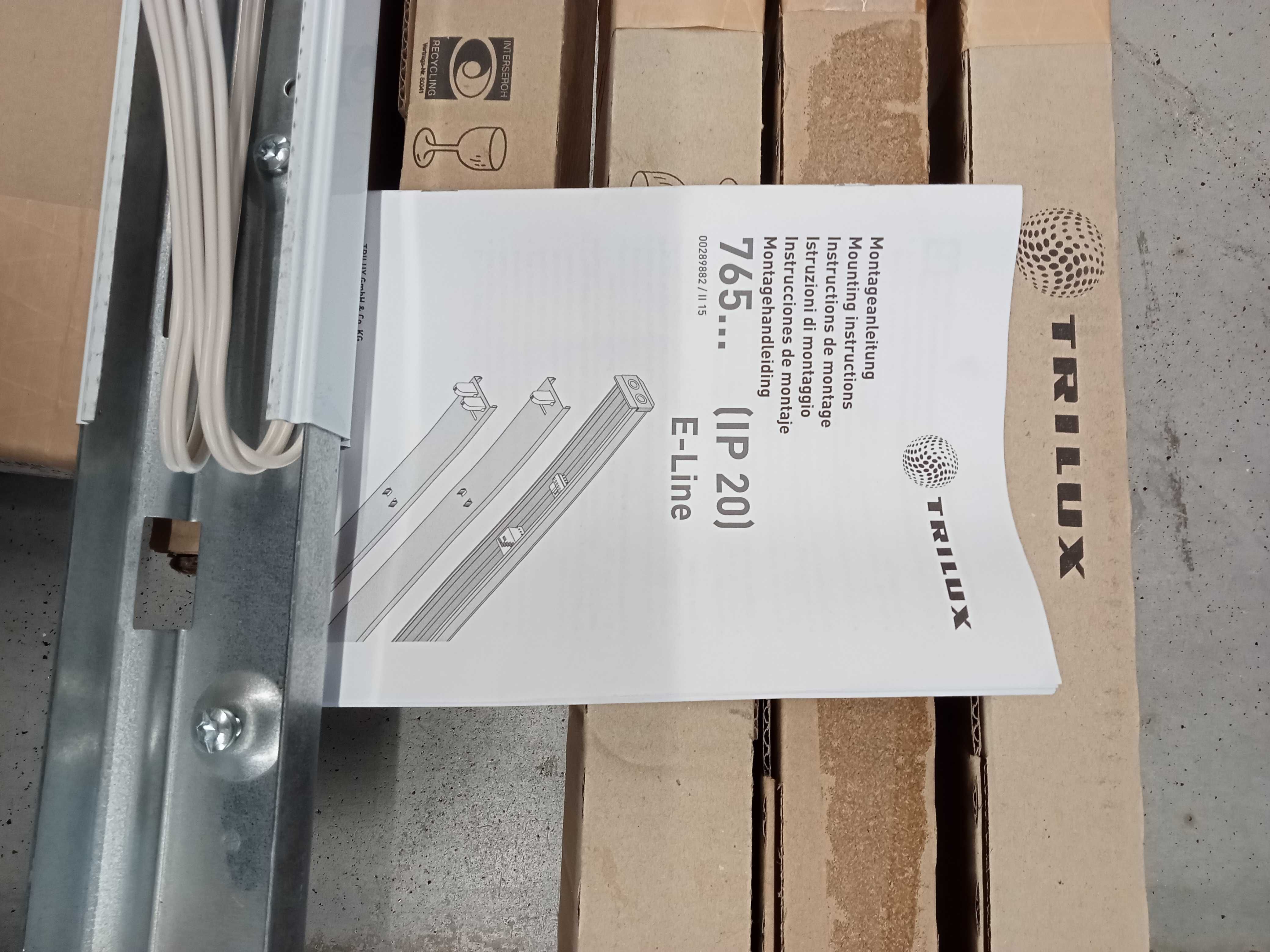 Lampy modułowe Trilux