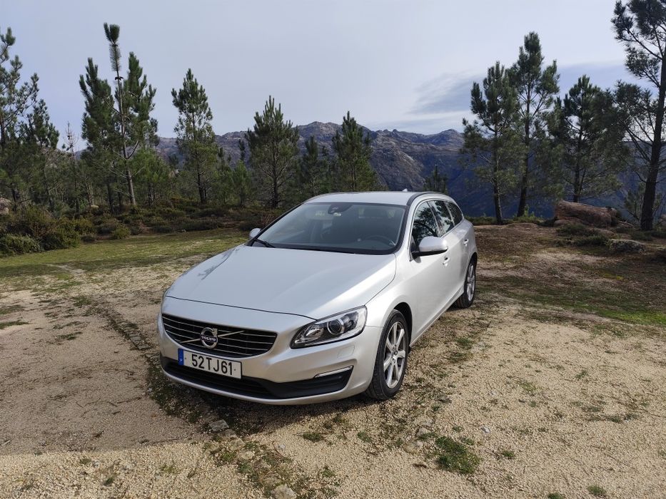 Volvo v60 2.0 D - 105000Km - Livro revisões - C/ garantia Contratada