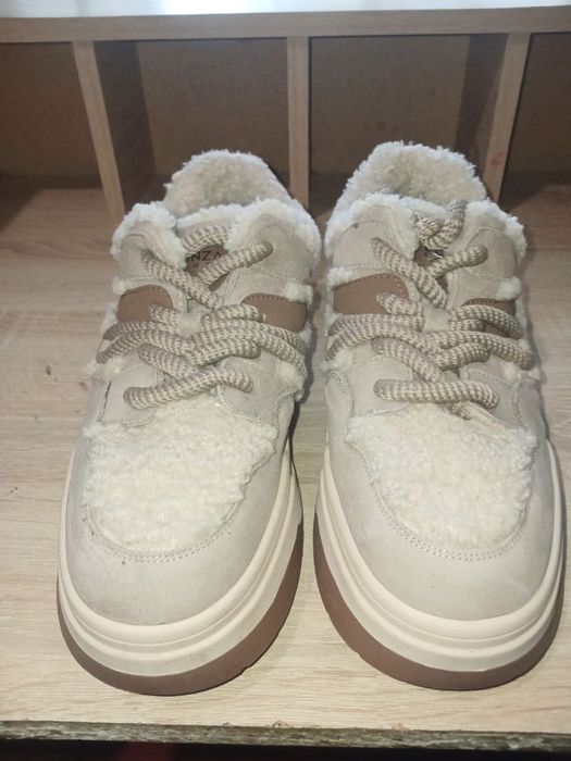 Зимові теплі кросівки Lonza