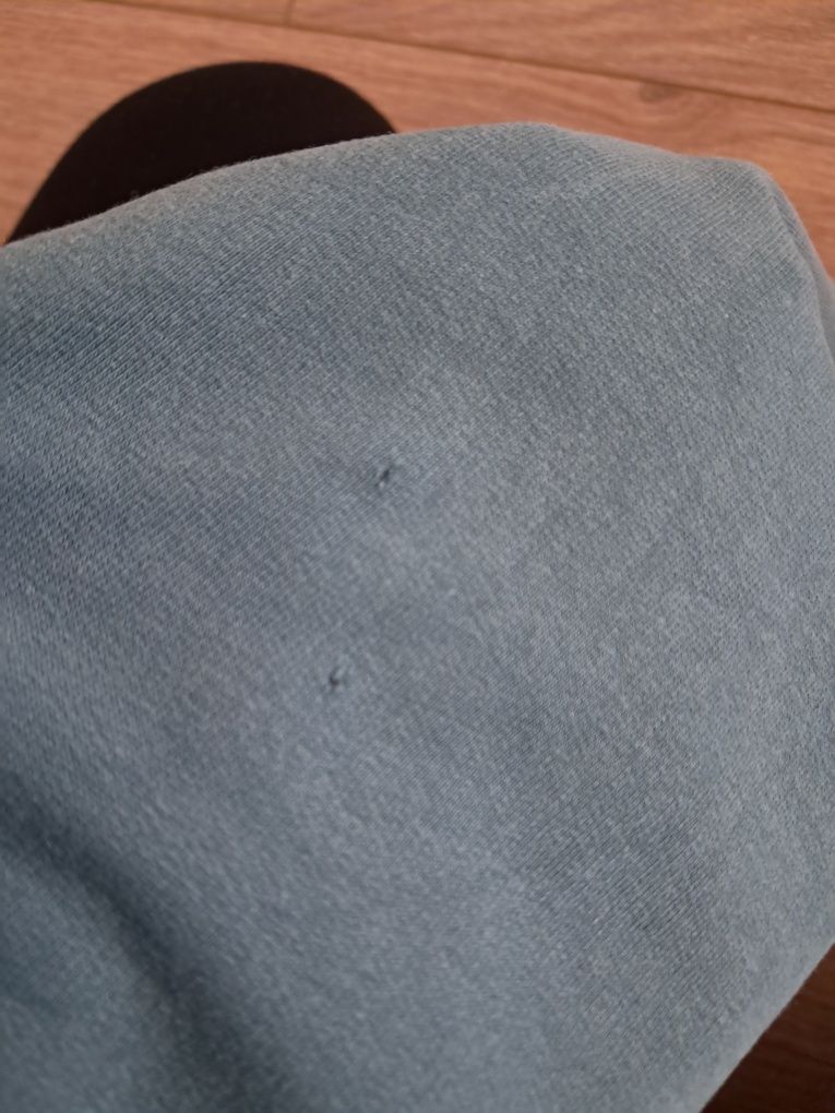 Spodnie Gamet dla chłopca turkusowe 122. Stan dobry, na zdjęciu mikro