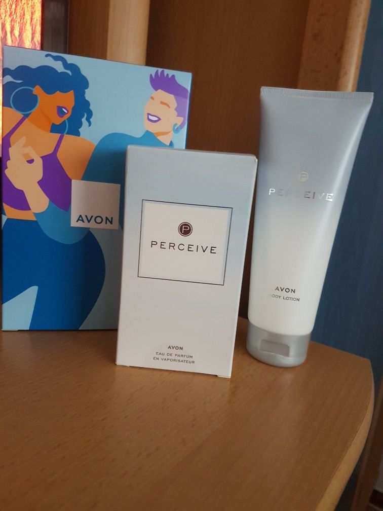 Zestaw upominkowy Perceive dla Niej Avon nowy