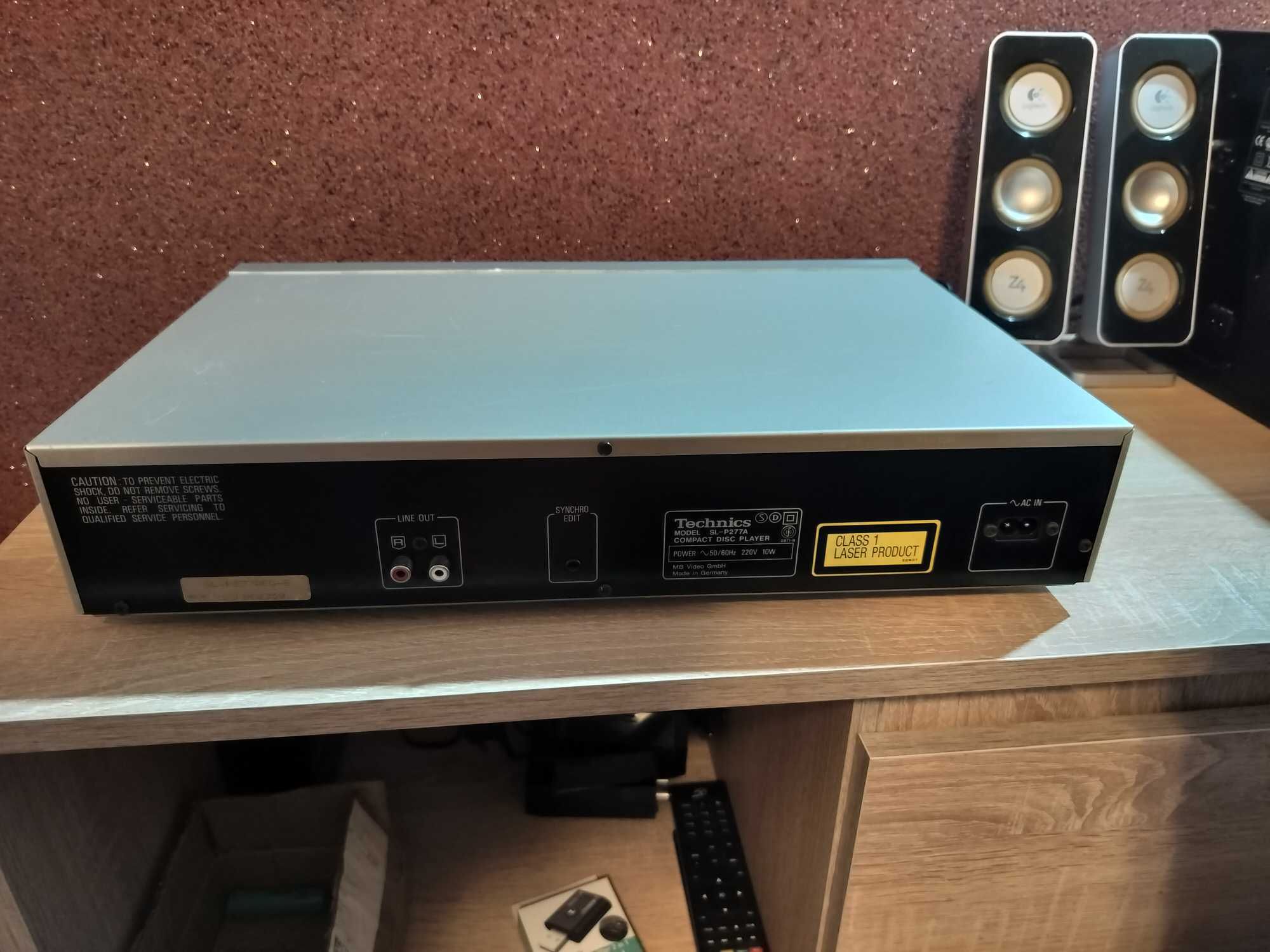 Rezerwacja.Srebrny.Odtwarzacz CD Technics SL P277 A. 100% sprawny.