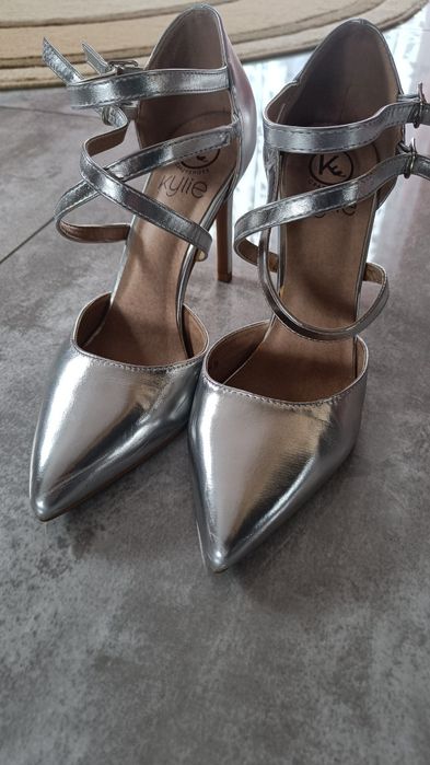 Srebrne szpilki rozm. 39