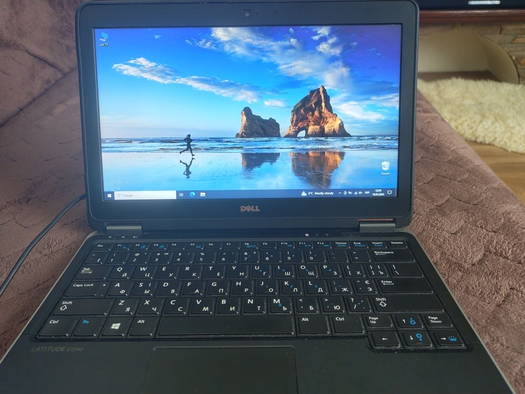 Продам ноутбук Dell e7240