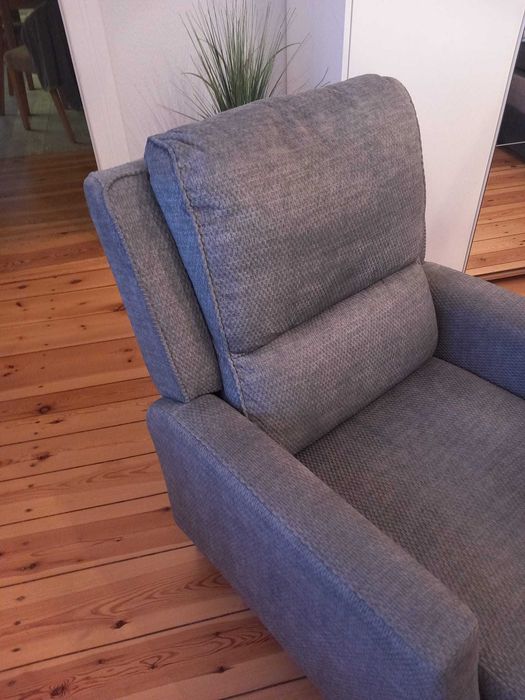 Fotel uszak z podnóżkiem