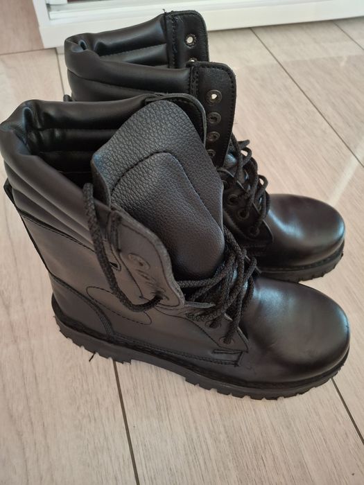 Buty robocze czarne roz.41 wysokie.