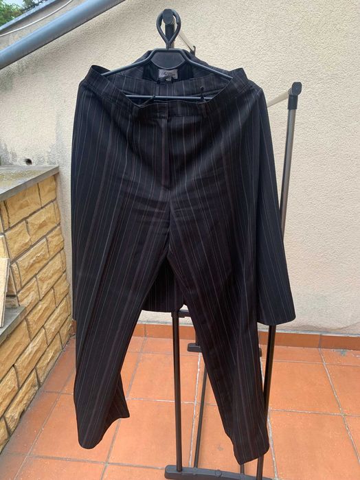 Klasyczny garnitur do pracy lub wyjście