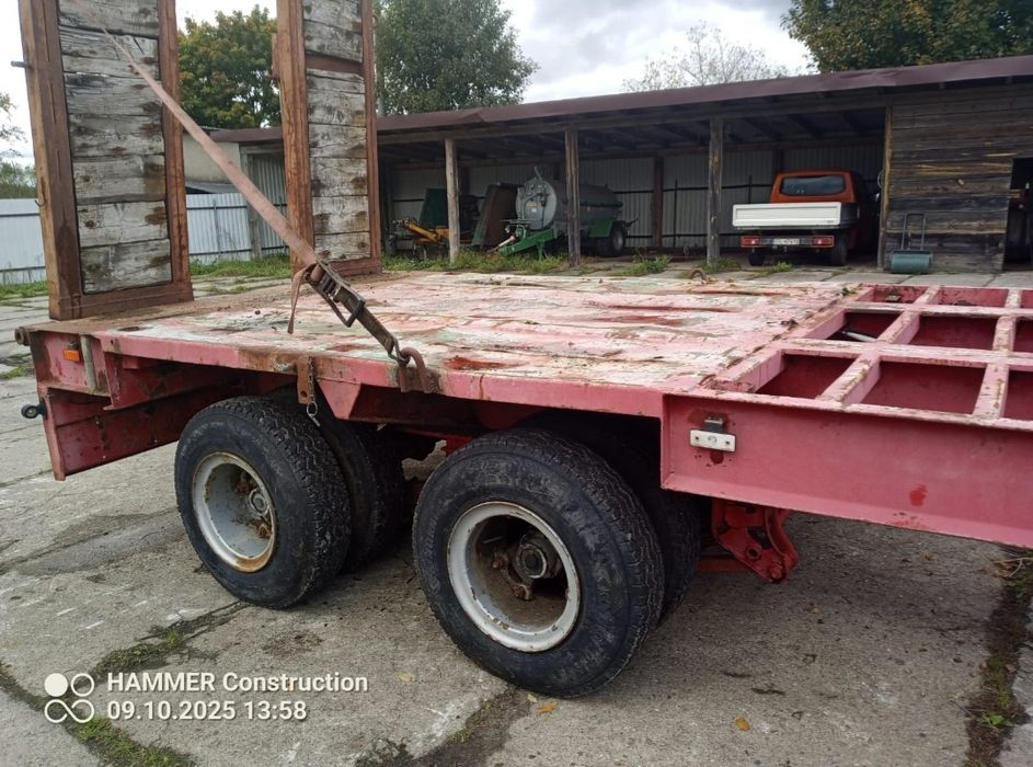 Naczepa niskopodwoziowa do ciągnika