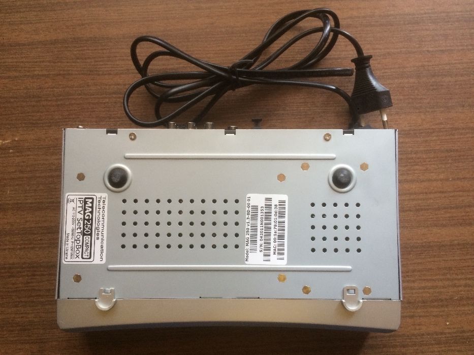 MAG-250 compact IPTV-приставка