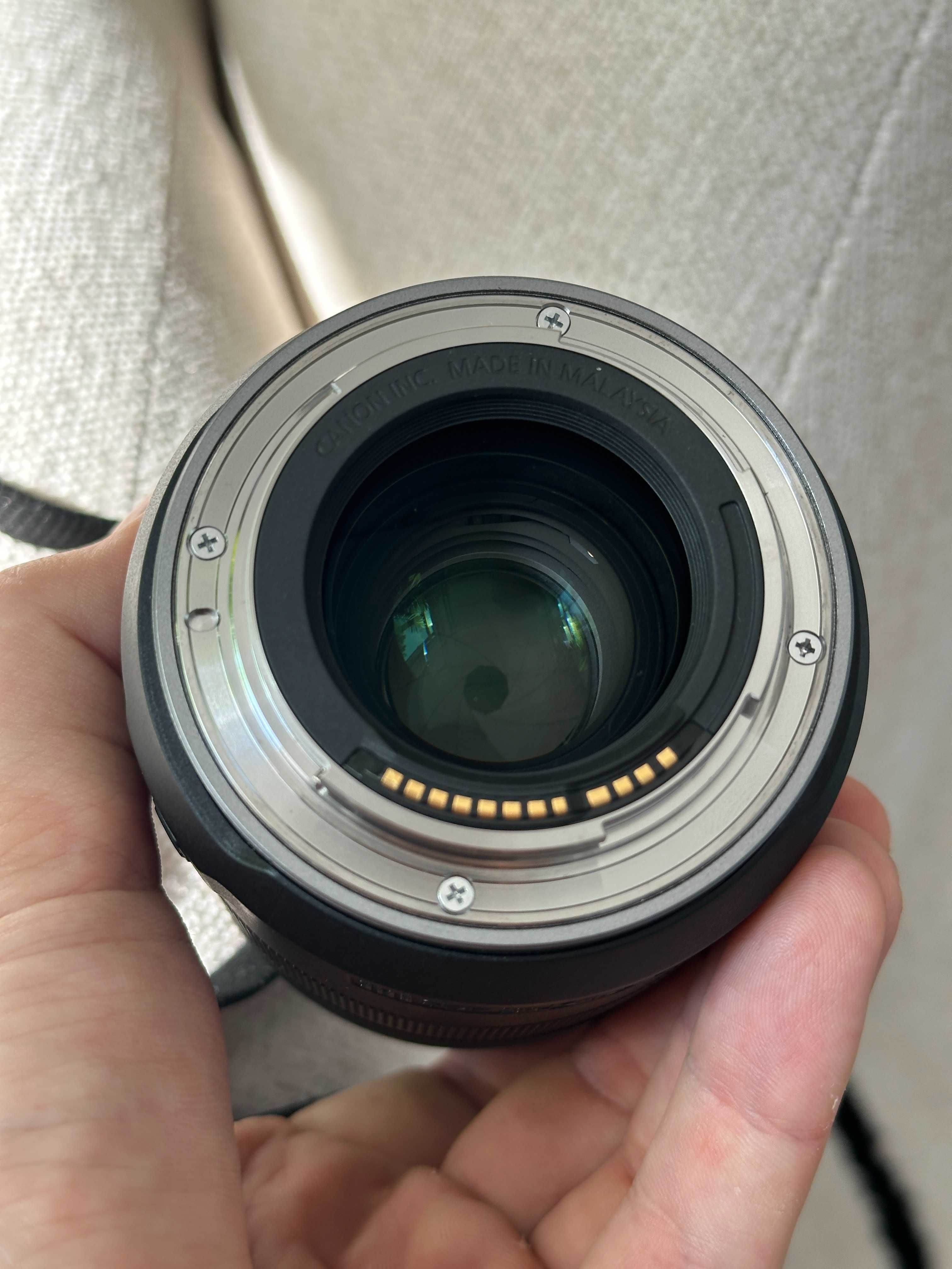Об'єктив Canon RF 85mm F2 MACRO IS STM як новий