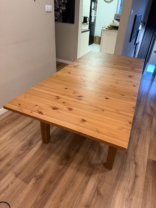 Drewniany rozkladany stół